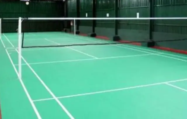 Badminton court rules