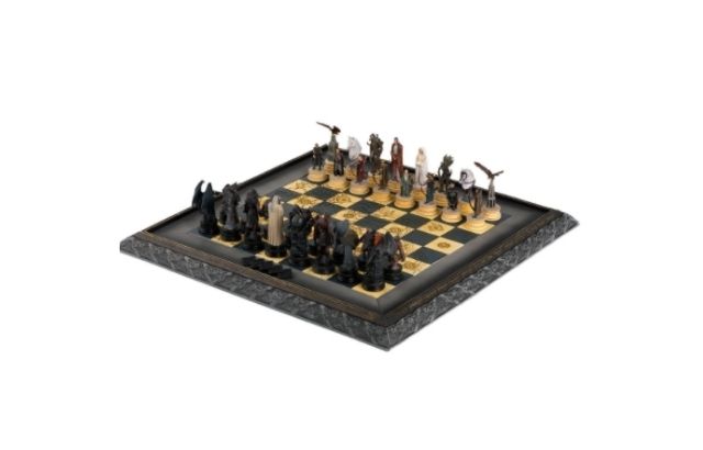 Lord of the Rings Chess set pewter