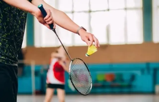 How to Play Badminton